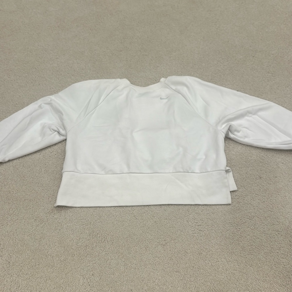 Woman’s Nike sweatshirt